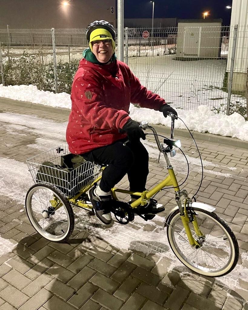 Sandra Franke auf ihrem Dreirad